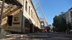 Разрушенное здание Национального музея "Чернобыль" после попадания ракеты РФ