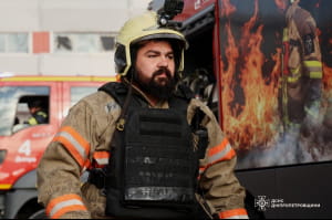 ДСНС ліквідують наслідки атаки на Дніпро 3.06