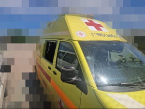 Наслідки атаки дронами автомобілей Товариства Червоного Хреста України
