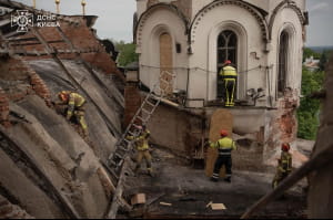 ДСНС ліквідують наслідки атаки по Лаврі