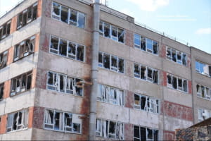 разрушения после попадания авиабомб по Запорожью 5.07