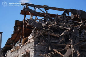 Наслідки удару по Запоріжжю керованими авіаційними бомбами