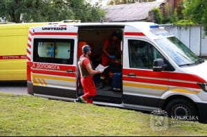 Наслідки удару рф по багатоповерхівці у Харкові