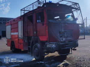 пошкоджена пожежна техніка внаслідок обстрілу рф
