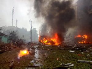 Наслідки удару авіабомбами по Олександрівці