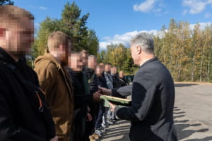 допомога бійцям ЗСУ від Порошенко