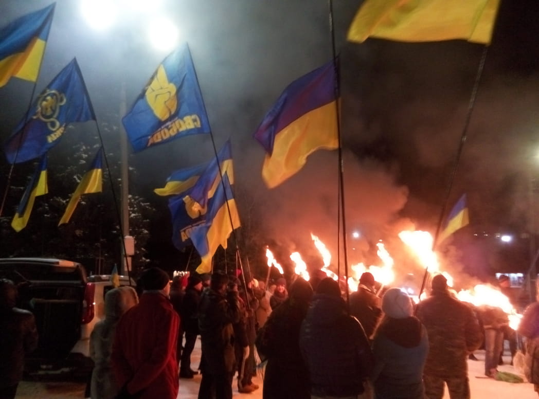 Смолоскипова хода у Слов'янську / фото "Новости Донбасса"