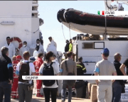 італійський патруль підібрав 342 сирійських та іракських біженця