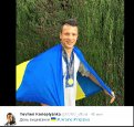 Футболіст Євген Коноплянка з медаллю Ліги Європи