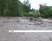 У Китаї від повені врятували три десятки людей