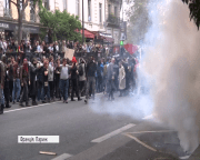 Масові протести у Франції: поранено 15 поліцейських