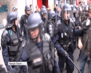 Масові протести у Франції: поранено 15 поліцейських