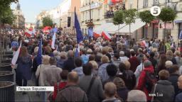 Варшава оговтується після антиурядових протестів