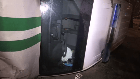 У Запоріжжі перекинулося інкасаторське авто