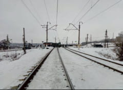 Невідомі озброєні люди у камуфляжі перекрили залізничний переїзд в Бахмуті