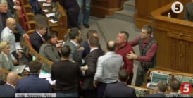 У ВР побилися нардепи Лещенко і Мельничук