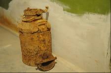 На Тернопільщині СБУ виявила схованку унікальної добірки архівних документів ОУН 