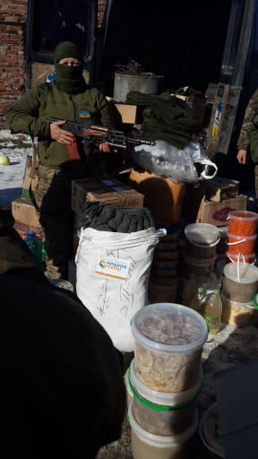 Волонтери на передовій