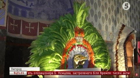 Виставка корон