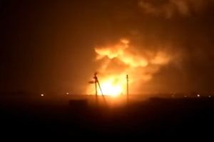 На арсеналі в Балаклії почали горіти двоповерхові будівлі, зона розльоту осколків зростає – поліція