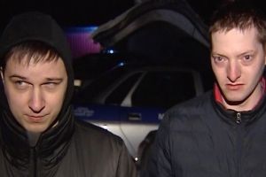 У Білорусі затримали двох росіян, в автомобілі яких знайшли зброю та український прапор