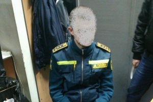 На хабарі впіймали митника аеропорту "Бориспіль"