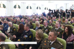 Українські бійці в АТО отримуватимуть 7,5 тис. грн "бойових" до зарплатні