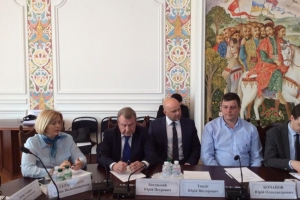 Кількість заручників у терористів на Донбасі перевищила 120 осіб – Геращенко
