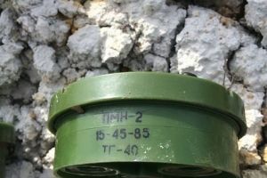 СБУ виявила у зоні АТО міни, які постачаються терористам "ЛНР" з Росії – фото 