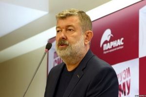 Випиляли двері в квартирі і розпочали обшук: Російський опозиціонер розповів про своє затримання 