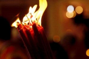 В Иерусалиме сошел Благодатный огонь