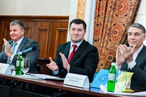 САП просить суд арештувати майже $300 тисяч, які Насіров 3 роки "забував" декларувати