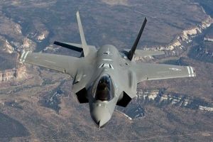 Британія планує придбати у США винищувачі, що здатні нести тактичну ядерну зброю – The Sunday Times