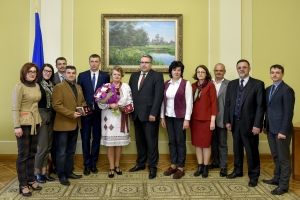 "Ваша самовідданість високо оцінена": держава нагородила родичів Героїв Небесної Сотні