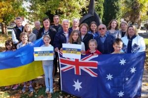 "Зупинити Путіна": в Австралії провели акції підтримки України