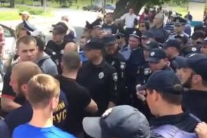 Першотравень у Херсоні: у місті сталися сутички, щонайменше одна людина постраждала