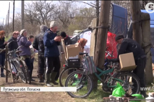 Майже без гуманітарки і на прицілі у ворожого снайпера: Як живуть мешканці Новоолександрівки у 