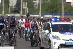 Еко-акція у Сумах: Близько 2 тисяч велосипедистів проїхали центральними вулицями міста
