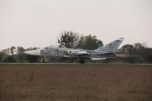 У небі над Луцьком бомбардувальники ВПСУ тренуються вражати ворога – фоторепортаж