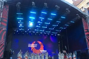 У центрі Києва офіційно відкрили фан-зону Євробачення Eurovision Village: як це було – фото