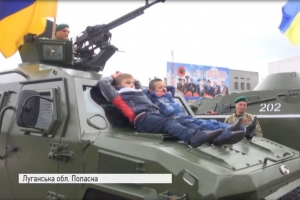 Поки у центрі свято, на околицях – вибухи: до 9 травня бійці ЗСУ влаштували урочистості мешканцям Попасної