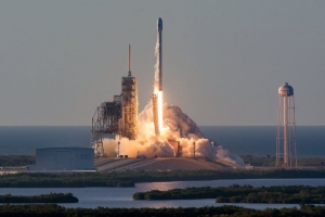 SpaceX запустила ракету Falcon 9 з секретним американським супутником Zuma – відео