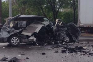 Жахливе ДТП у Дніпрі: на слизькій дорозі не розминулись Nissan та Lexus