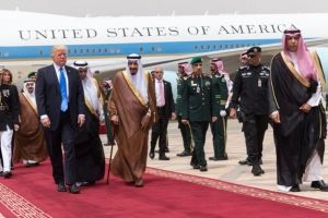 Перше закордонне турне: Трамп прибув до столиці Саудівської Аравії