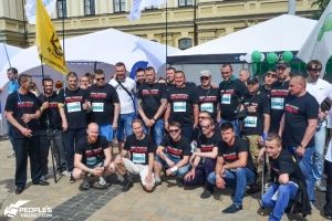 "Безнадійні" дарують надію: як бійці, яким після поранень відростили нові кістки, бігли марафон
