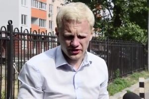 Шабуніну біля військкомату прискнули в очі газовим балончиком – відео
