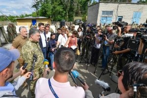 Порошенко: Якщо скасуємо АТО і не дамо військовим діяти адекватно – залишимо Україну беззахисною
