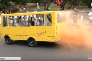 "Крутий спуск": У Черкасах відбулися перші перегони "тачок" – фоторепортаж