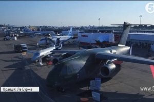 Літак-авто, міні-гелікоптери та літаючі таксі: у Франції стартував наймасштабніший авіасалон