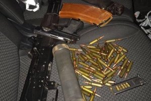 У Києві затримали банду злочинців, які нелегально продавали зброю з АТО